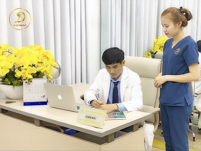 Bác sĩ Lê Trần Duy – Bác sĩ nâng mũi đẹp tại TPHCM | Ảnh từ Thẩm mỹ viện Dr. Lê Trần Duy