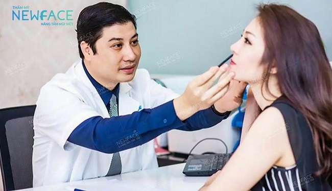 Bác sĩ Trần Phương tư vấn nâng mũi | Ảnh từ Thẩm mỹ viện Newface