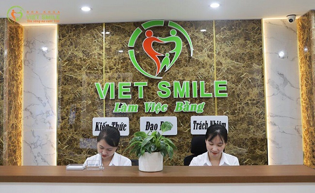 Trồng răng implant tại TPHCM | Nguồn ảnh: Nha khoa Viet Smile