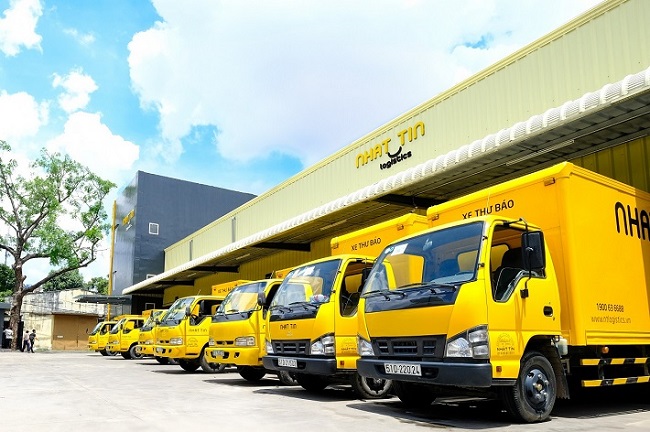 Vận chuyển hàng hóa bằng xe tải tại TPHCM | Nguồn ảnh: Công Ty Nhất Tín Express