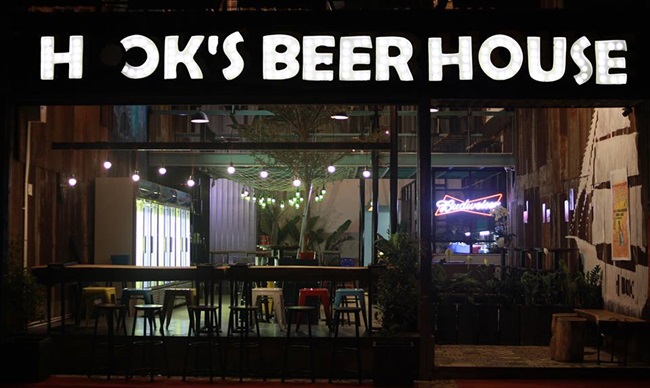 Hook’s Beer House